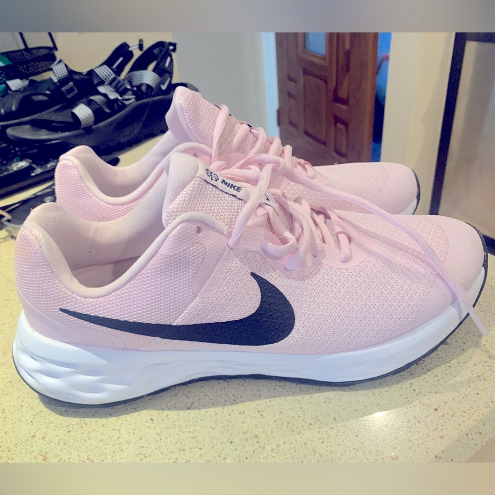 Ladies Nike sneakers